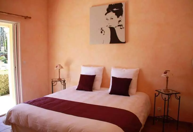 ベッドアンドブレックファースト Chambres D Hôtes La Dryade