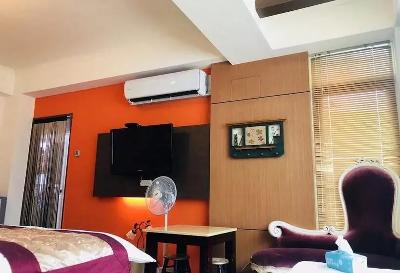 تختخواب و صبحانه Corner Love Homestay