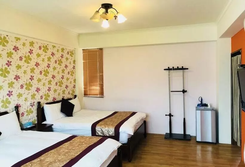 تختخواب و صبحانه Corner Love Homestay