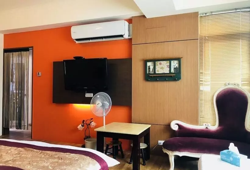 تختخواب و صبحانه Corner Love Homestay