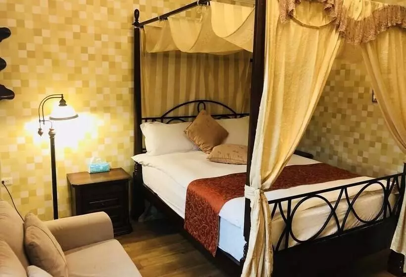 تختخواب و صبحانه Corner Love Homestay