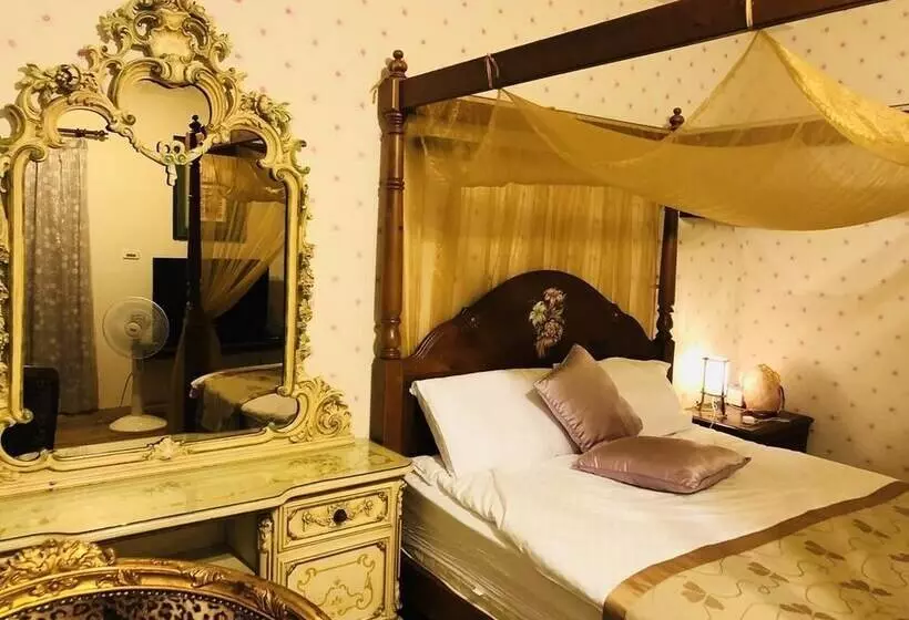 تختخواب و صبحانه Corner Love Homestay