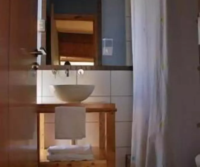 Aamiaismajoitus (B&B) Natural Surf Lodge