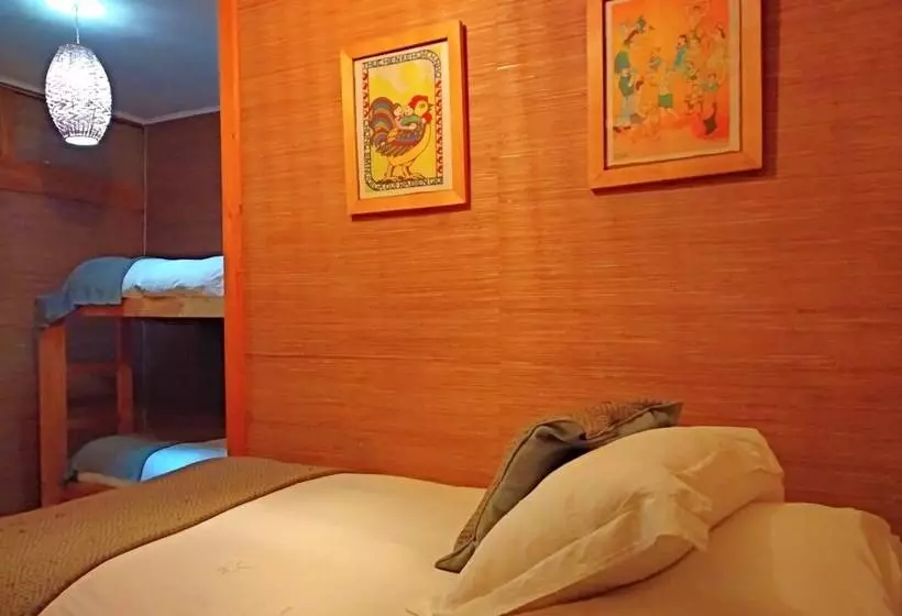 Aamiaismajoitus (B&B) Natural Surf Lodge