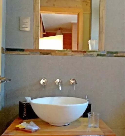 Aamiaismajoitus (B&B) Natural Surf Lodge