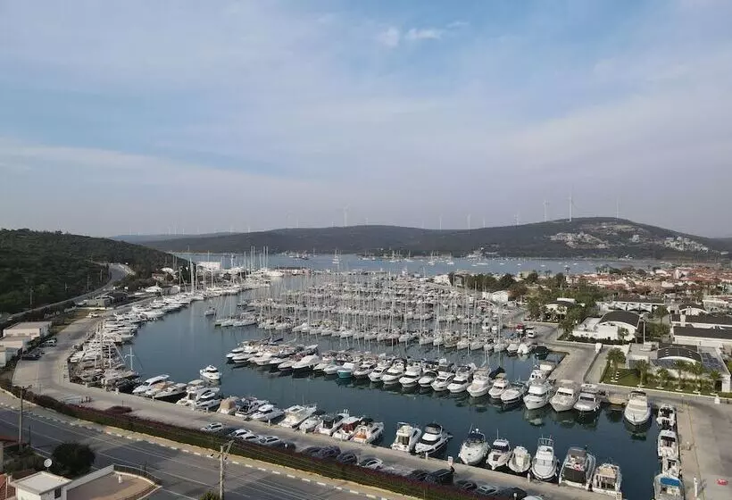 Deniz Otel