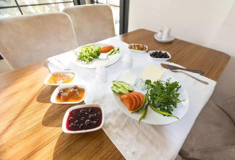 Deniz Otel