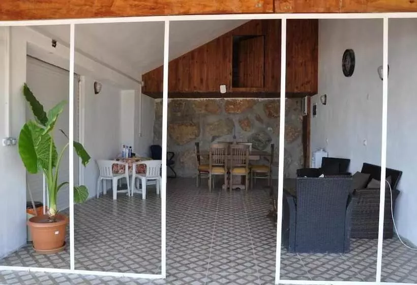 Farmhill Pension
