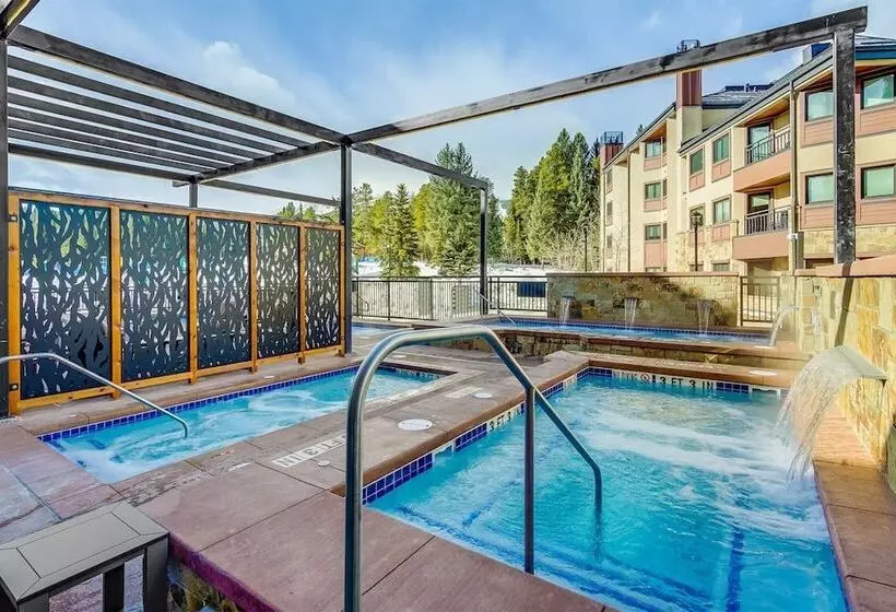 ホテル 4 Bedroom Ski In, Ski Out Mountain Vacation Rental Located Next To Historic Main Street In Downtown