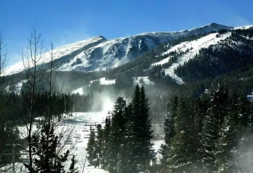 ホテル 4 Bedroom Ski In, Ski Out Mountain Vacation Rental Located Next To Historic Main Street In Downtown