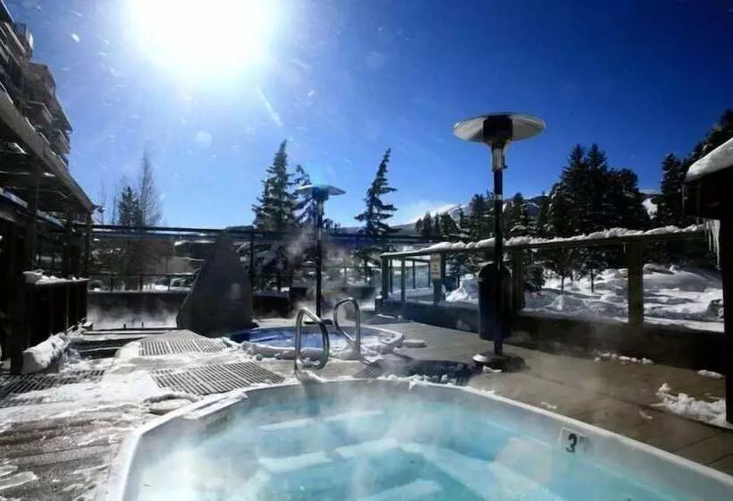 ホテル 4 Bedroom Ski In, Ski Out Mountain Vacation Rental Located Next To Historic Main Street In Downtown