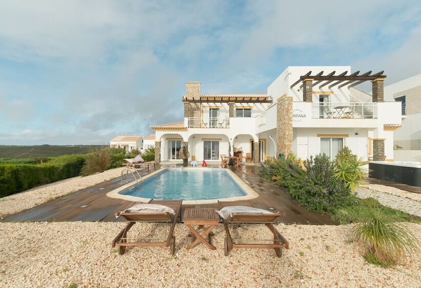 فندق Arrifana Destination Suites