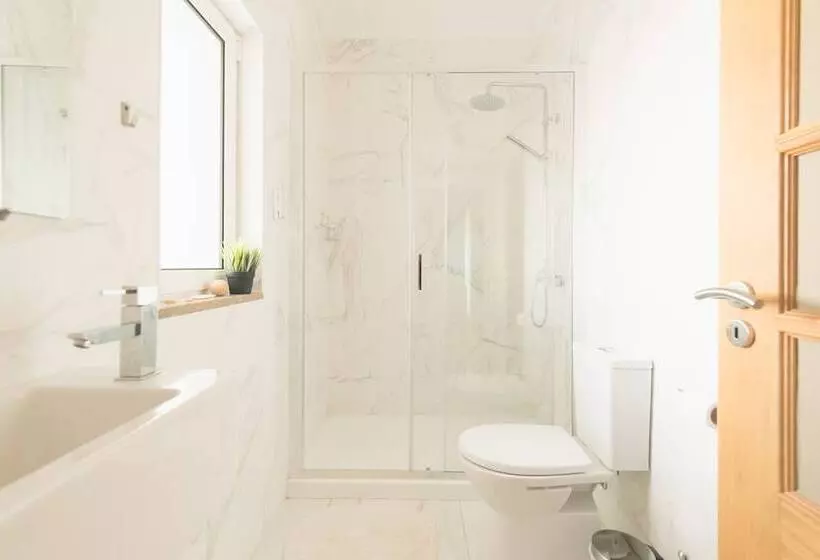 Hotelli Arrifana Destination Suites