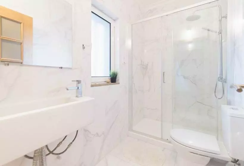 Hotelli Arrifana Destination Suites