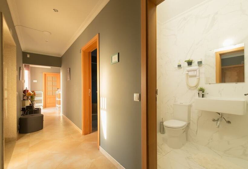 فندق Arrifana Destination Suites