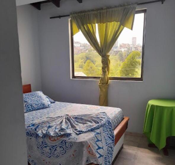 בית מלון כפרי Cambulos