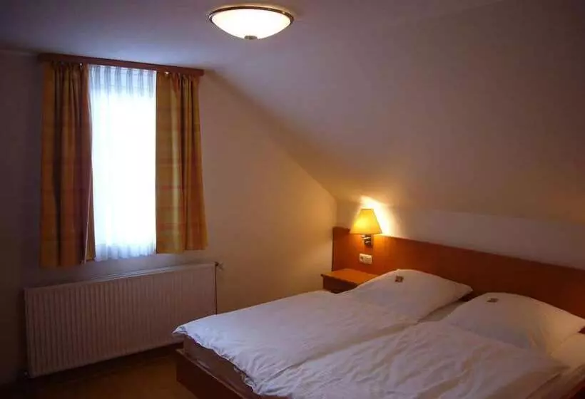 Hotelli Deutsches Haus