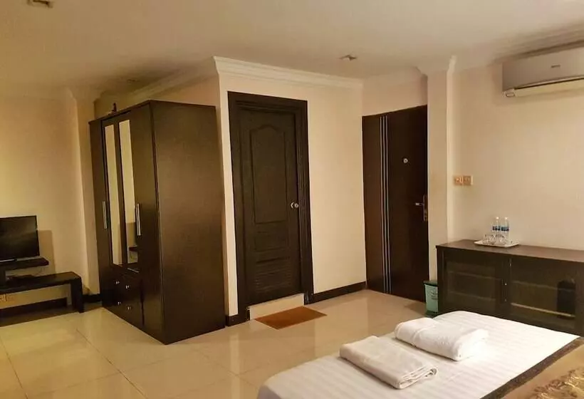 هتل Myhouse Resort