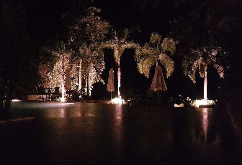 فندق Myhouse Resort