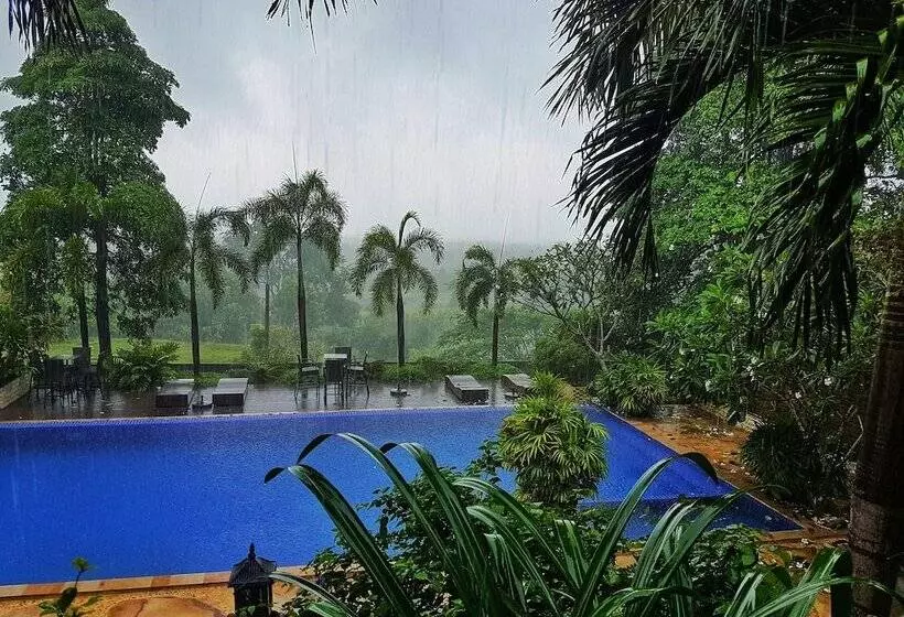 هتل Myhouse Resort