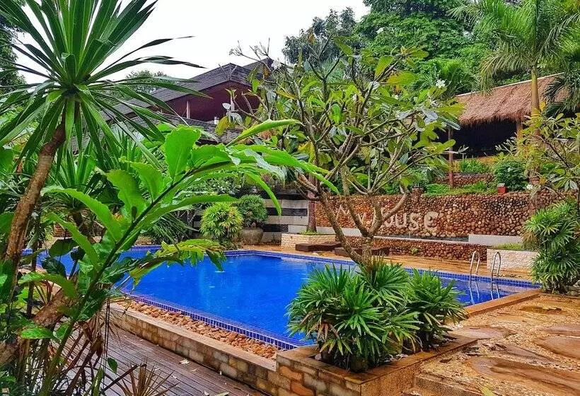 هتل Myhouse Resort