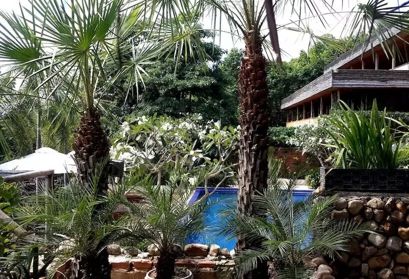 هتل Myhouse Resort