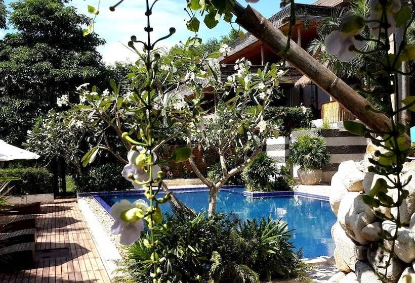 فندق Myhouse Resort