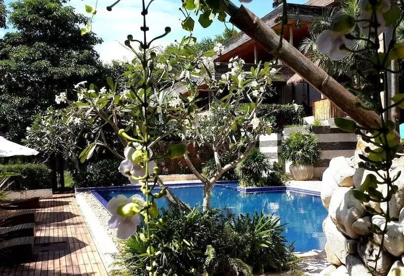 هتل Myhouse Resort