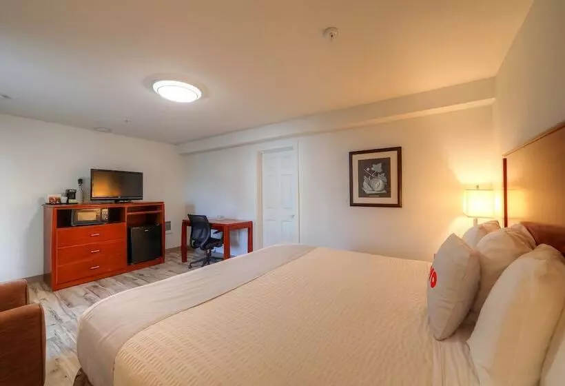 Hotelli Newport Inn By Oyo Hwy 101