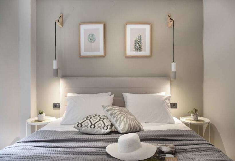 هتل Olivella Villas By Vatos