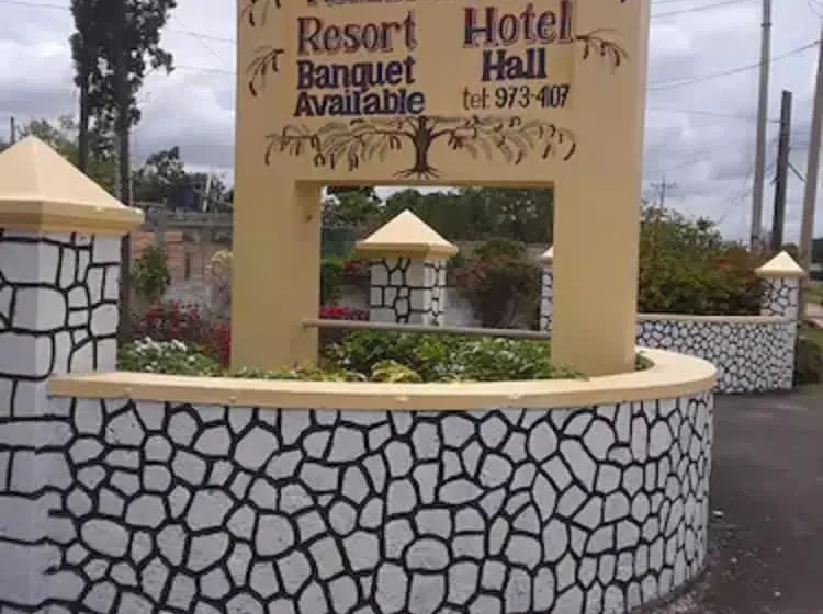 هتل Tamarind Tree Resort
