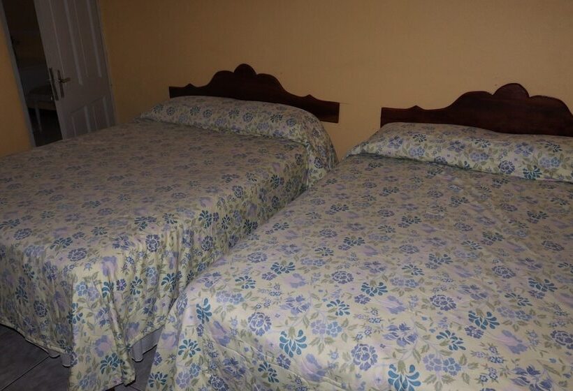 هتل Tamarind Tree Resort