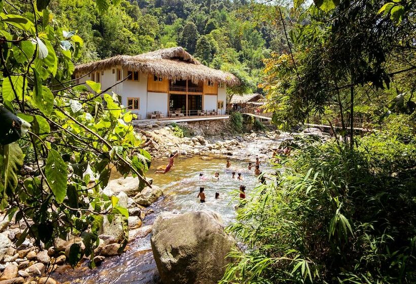 هتل Topas Riverside Lodge