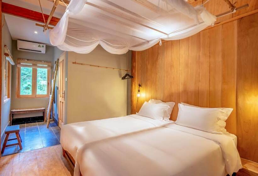 هتل Topas Riverside Lodge