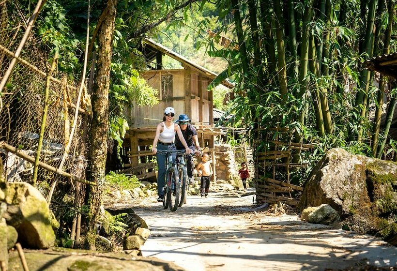 هتل Topas Riverside Lodge