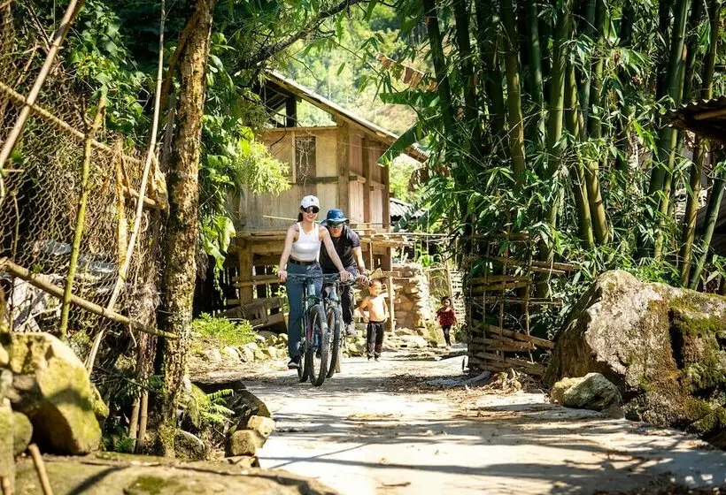 هتل Topas Riverside Lodge
