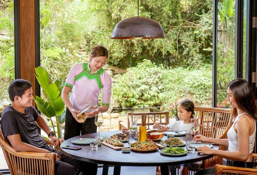 هتل Topas Riverside Lodge