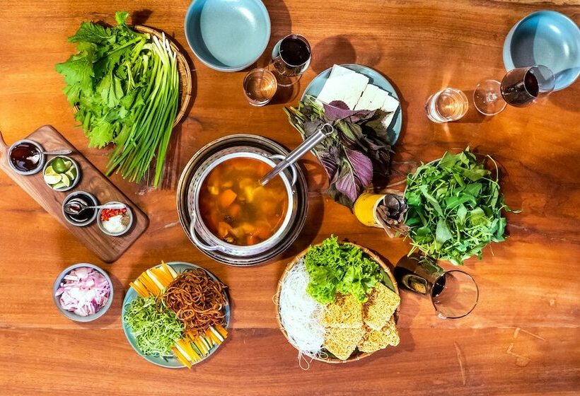 هتل Topas Riverside Lodge