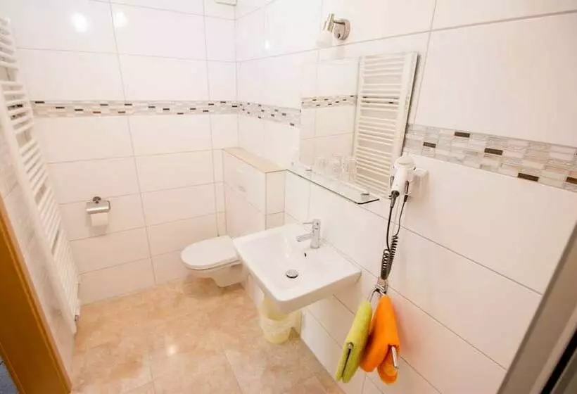 Hotelli Weinhaus Moselblick