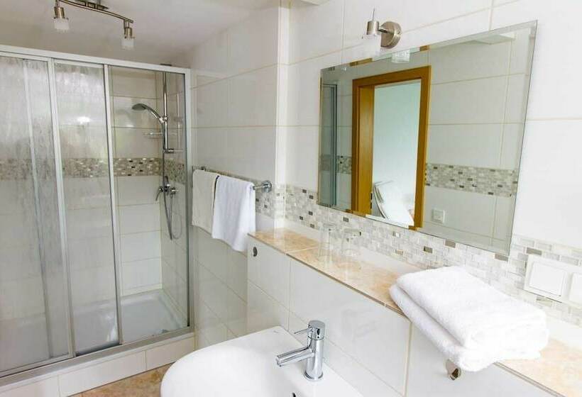 בית מלון כפרי Weinhaus Moselblick