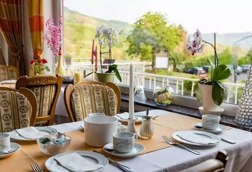 Hotelli Weinhaus Moselblick