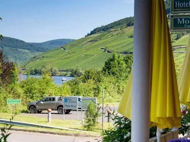 Hotelli Weinhaus Moselblick