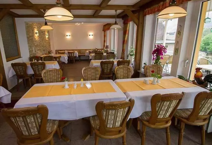 Hotelli Weinhaus Moselblick