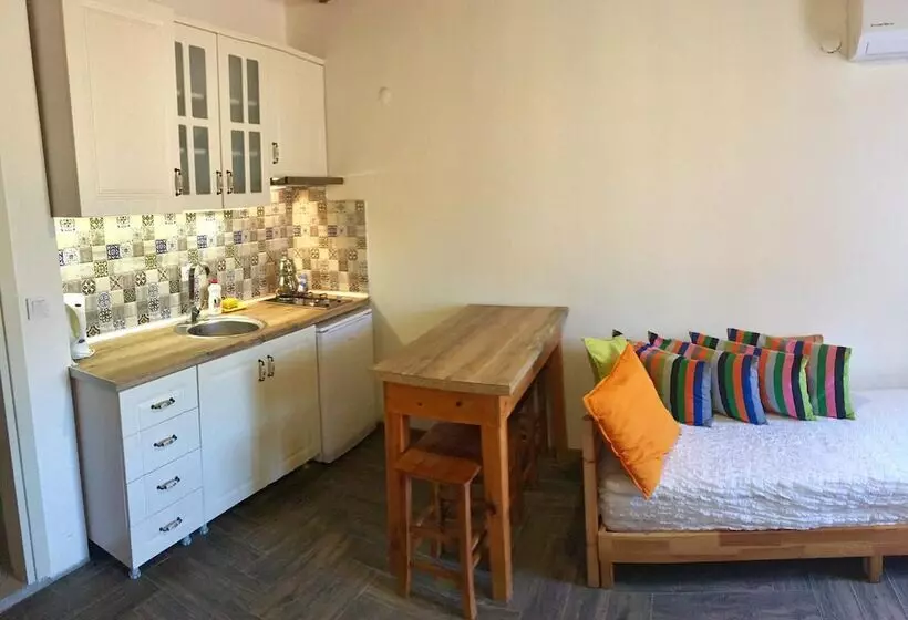 ペンション Tas Suite Konukevi