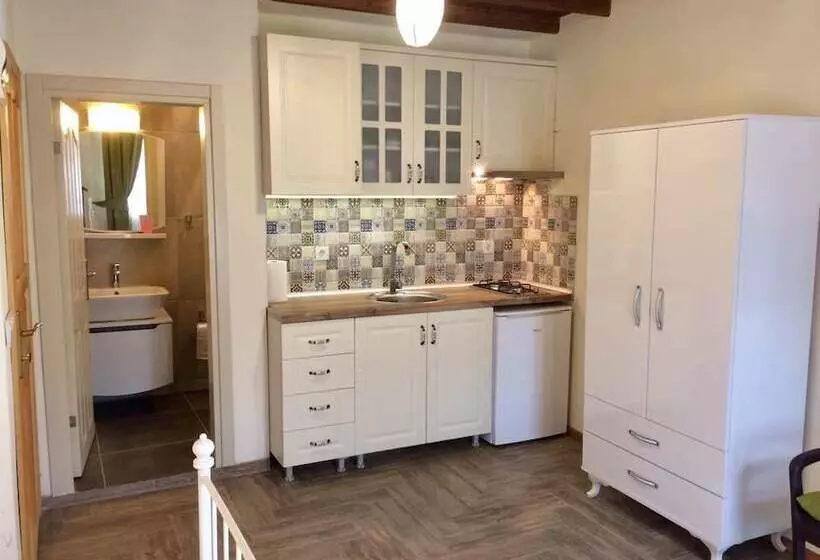 ペンション Tas Suite Konukevi