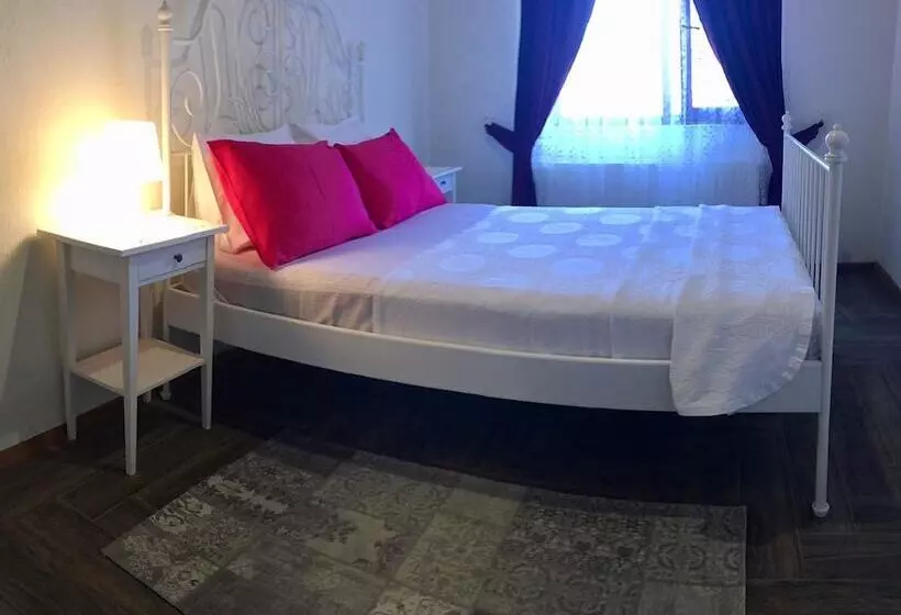 ペンション Tas Suite Konukevi