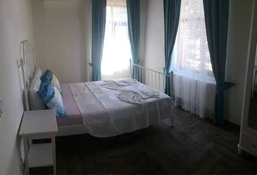 ペンション Tas Suite Konukevi