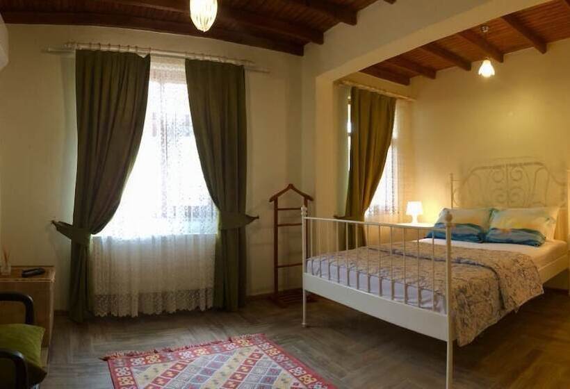 پانسیون Tas Suite Konukevi