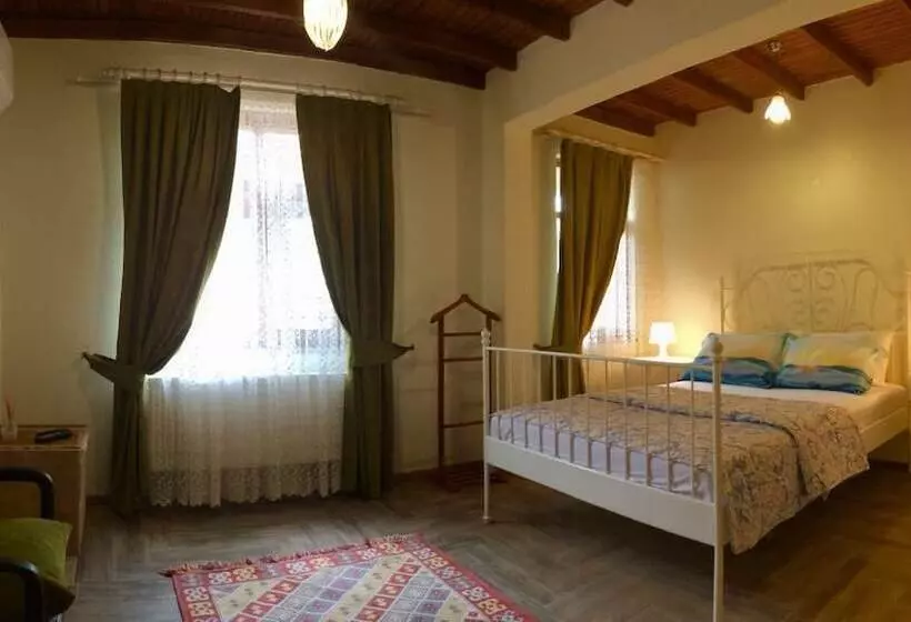 ペンション Tas Suite Konukevi