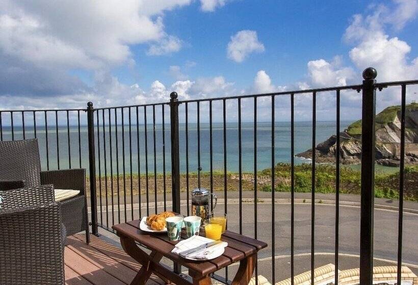 Apartment 4 Granville Point